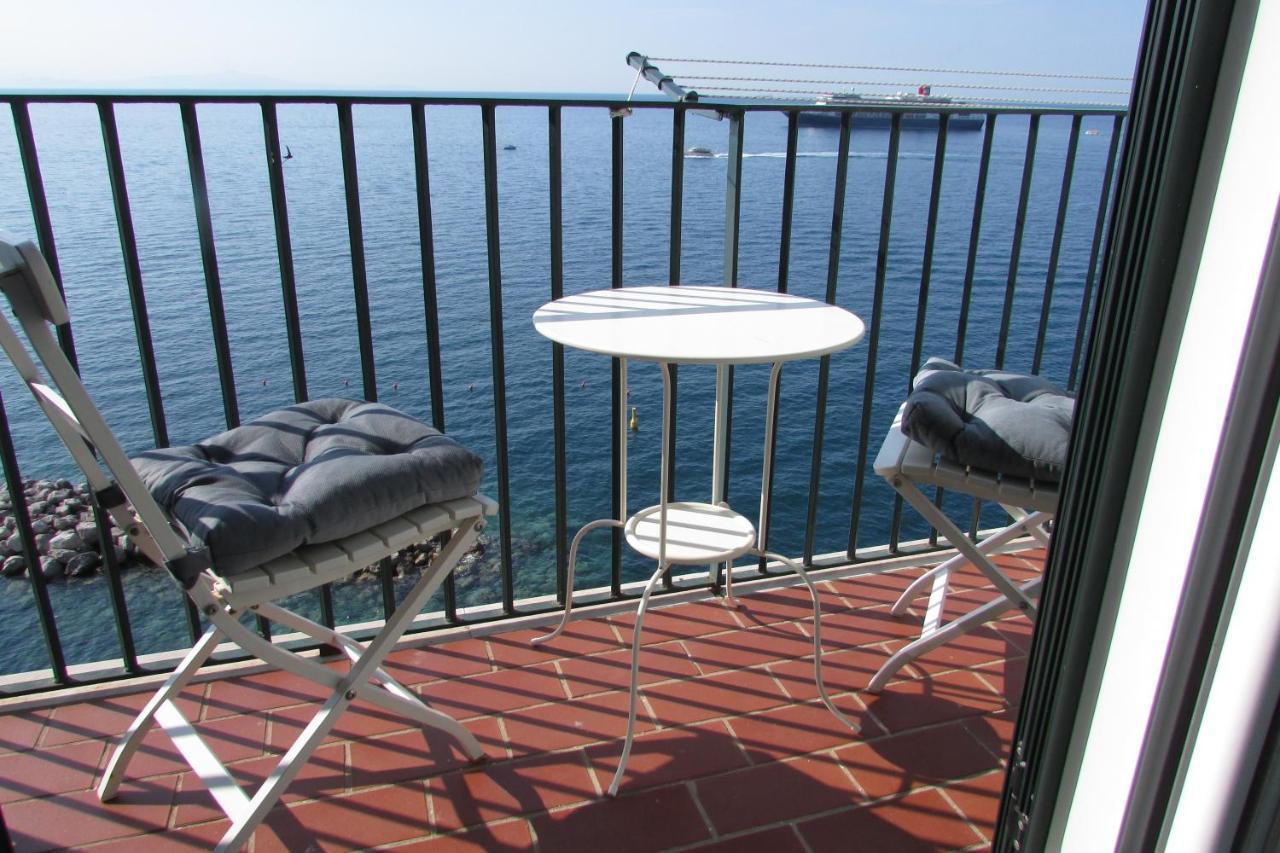 Hotel Domus Claudia à Atrani Extérieur photo
