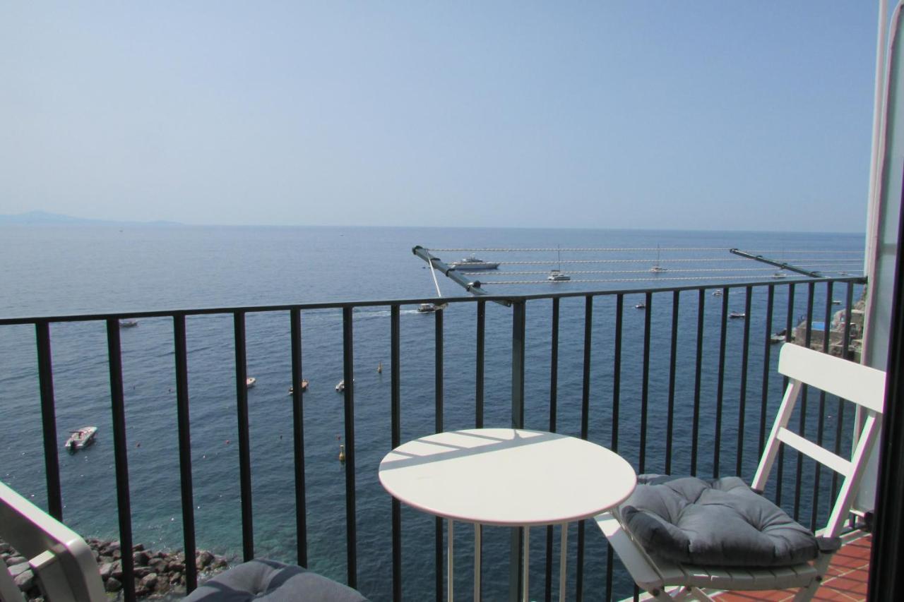 Hotel Domus Claudia à Atrani Extérieur photo