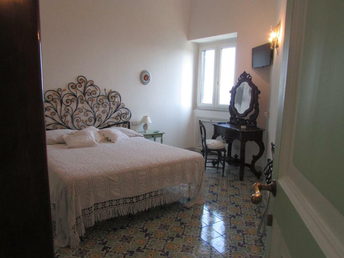 Hotel Domus Claudia à Atrani Extérieur photo
