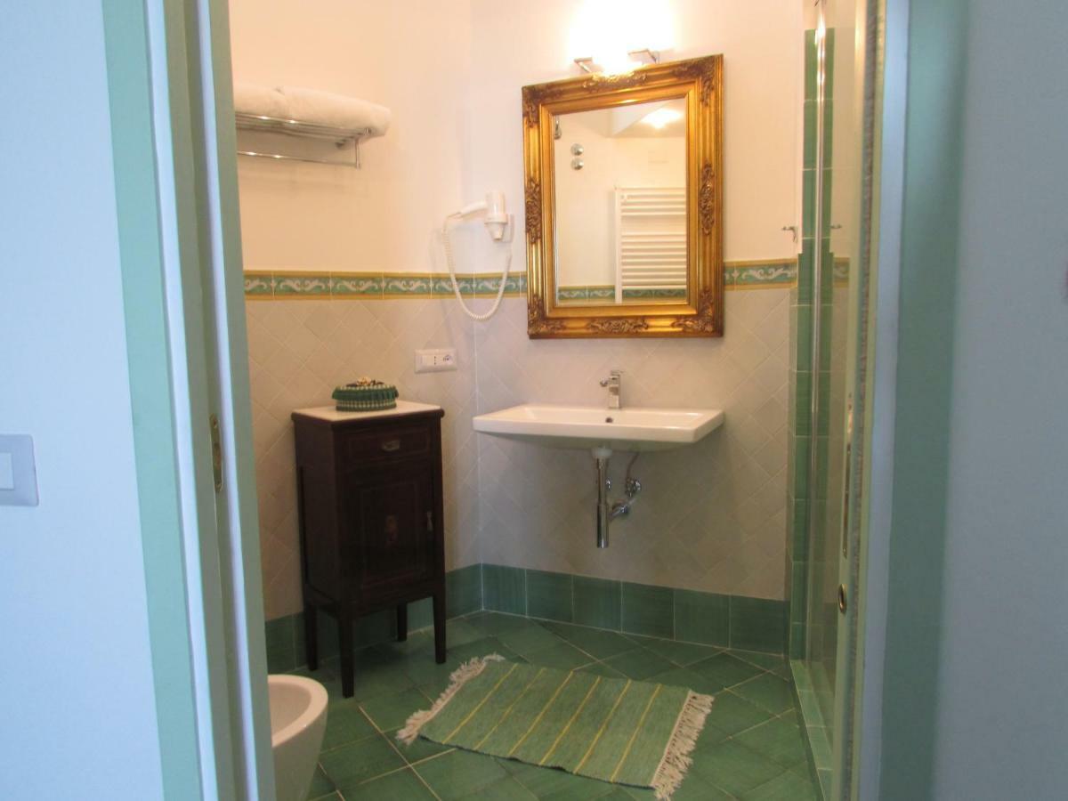 Hotel Domus Claudia à Atrani Extérieur photo
